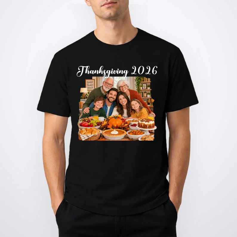 Personalized Thanksgiving Family Portrait – Custom Family Photo Fall Holiday Design Men's T-Shirt - Front 1